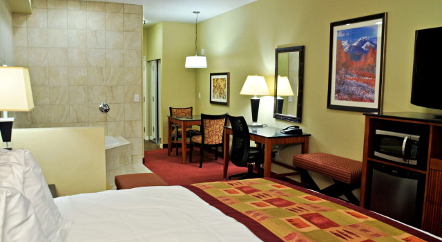 Двухместный люкс с гидромассажной ванной Best Western Plus Layton Park Hotel