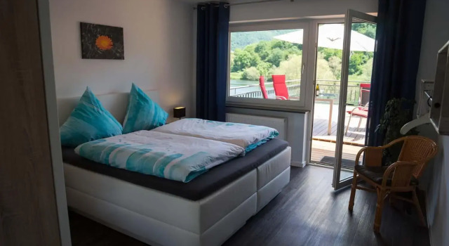 Ferienwohnung Sonnendeck, Забронировать Отель Трабен-Трарбах Мозель - Германия