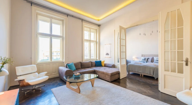 Venus Apartments - Paulay Ede Street