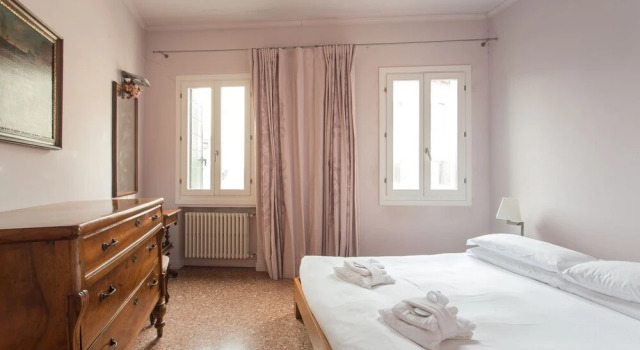 Venezia - Fondamenta San Felice, Забронировать Апартаменты/квартира Апартаменты Венеции, рядом с Консульство Франции в Венеции, Апартаменты/квартира