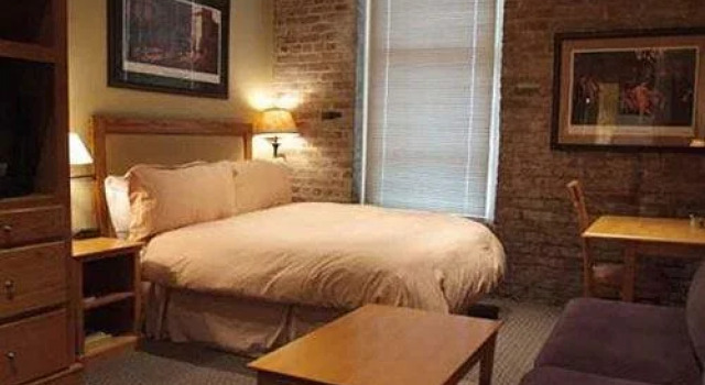 Jelly Roll Executive Suites