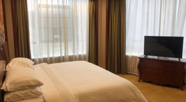 Двухместный люкс Deluxe Vienna International Hotel (Shenzhen Cooperation Zone)