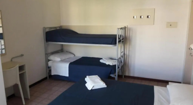 Четырёхместный номер Standard B&B - Meuble - Hotel " CORDIALE "
