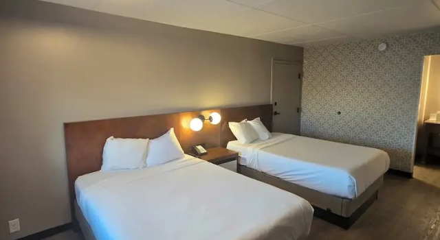 Четырёхместный номер Standard Dutch Wonderland Inn