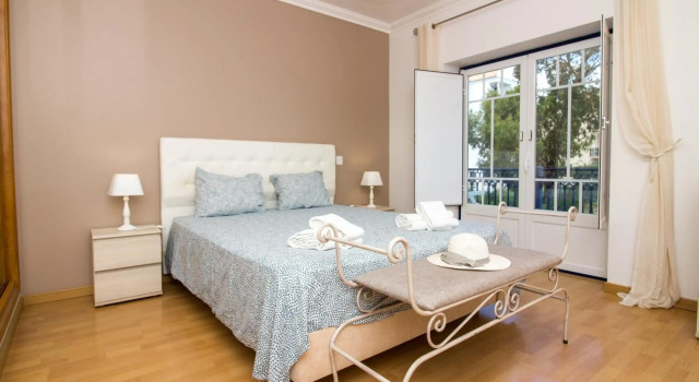 Oura Sunrise II Apartment by Stay-ici, Algarve Holiday Rental, Boek Appartement Oura Albufeira