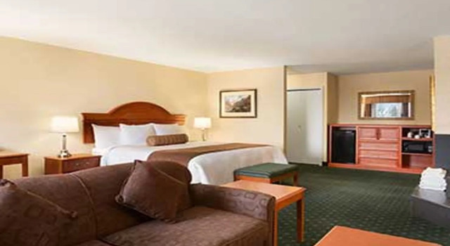 Travelodge by Wyndham Victorville, Rezerwuj Hotel Hotele w Victorville z basenem, Basen