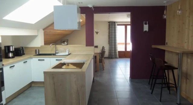 Апартаменты с видом на горы Chalet Beausoleil 4 étoiles - jacuzzi - au pied des pistes - domaine les sybelles