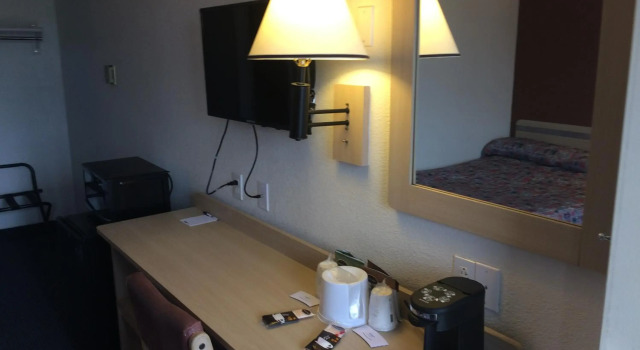 Motel 6 Raton