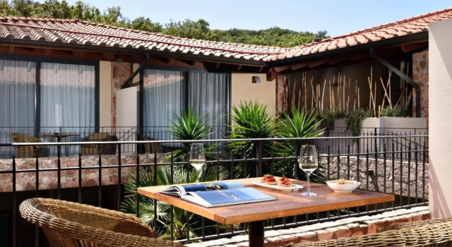 Полулюкс с балконом Argentario Lagoon Resort & Spa