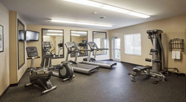 Люкс Candlewood Suites Alexandria West by IHG