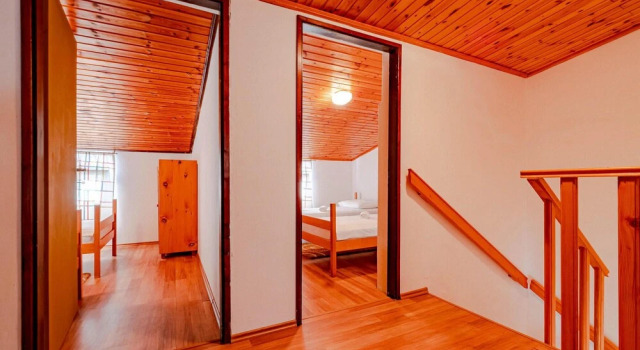 Stunning Home in Zavalatica With Wifi and 4 Bedrooms, Prenota Hotel Zavalatica 