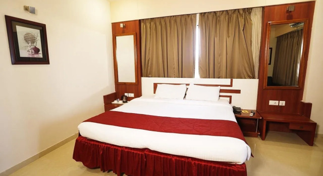 HOTEL EXCELLENCY, Book Hotel Hotels in Bhubaneshwar with a Pool, Swimming Pool