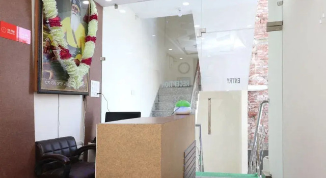 OYO 23235 Hotel Roopmahal & Restaurant, Book Hotel Amritsar Punjab