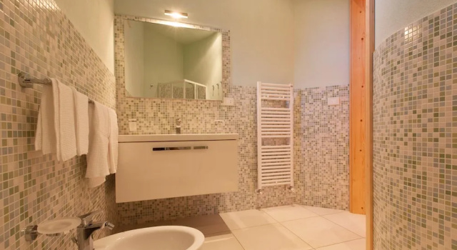 Вилла с 6 комнатами Villa del Dragone