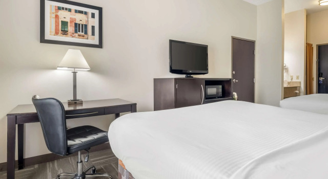 Четырёхместный номер Standard Best Western Mason Inn