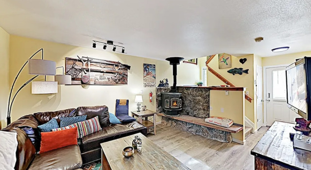 Warm Mountain-view : 8-minute Drive To Lifts 2 Bedroom Condo, Забронировать Дом для отпуска Виллы Винтер Парка, рядом с Body Kneads Massage and Pilates, Вилла
