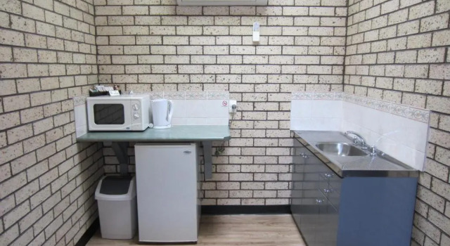 Четырёхместный семейный номер Standard Cowra Crest Motel