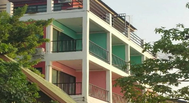 Ocean View Resort - Koh Sichang, Забронировать Курортный отель Ко-Сичанг провинция Чонбури, рядом с Больница острова Ко Сичанг