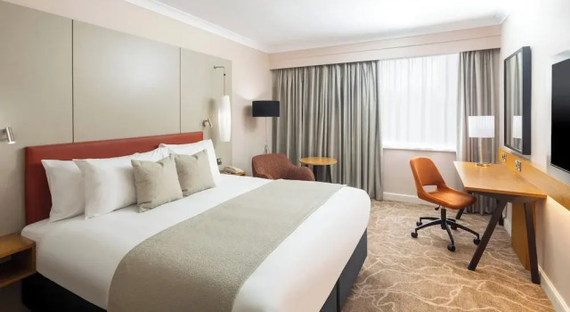Двухместный клубный номер Premium Crowne Plaza Stratford-upon-Avon by IHG