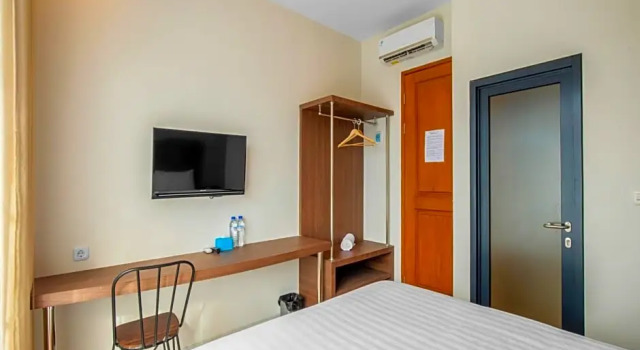 Deluxe room Mono Coliving Ngagel, Surabaya