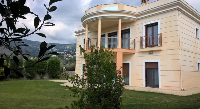 Luxury Villa Thea