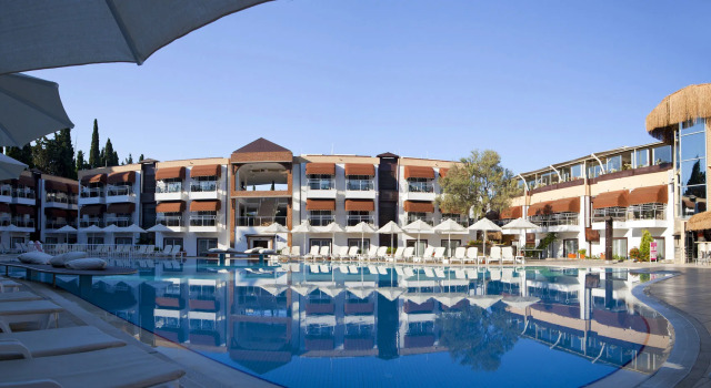 Risa Hotel