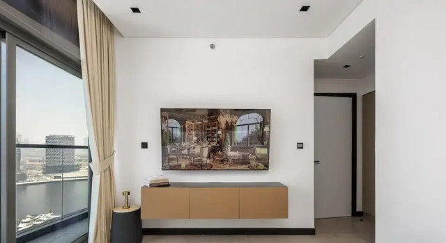 Luxurious 2BR w/ Waterfront and Burj Khalifa View, Забронировать Апартаменты/квартира Дубай Эмират Дубай, рядом с Дубайский аквариум