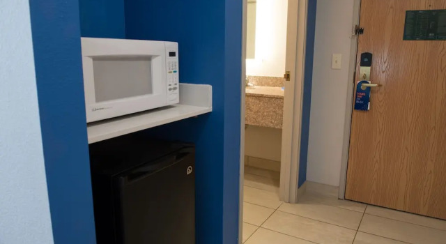 Двухместный номер Standard Holiday Inn Express Hotel & Suites Elkhart-South by IHG