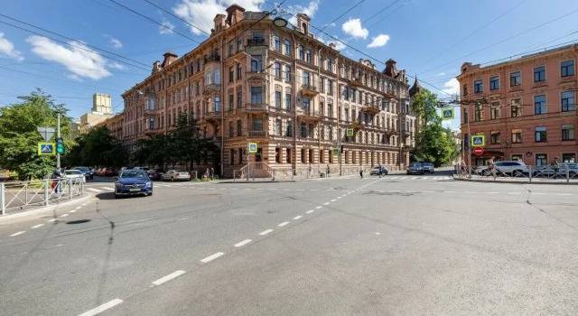 ВсемДом на ул. Съезжинская, д. 11, Забронировать Отель Отели Санкт-Петербурга с парковкой, рядом с Стрелка Васильевского острова, Парковка