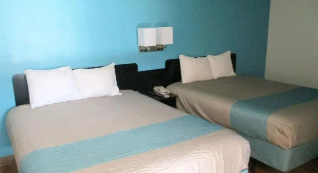 Четырёхместный номер Standard Motel 6-Prairie Du Chien, WI