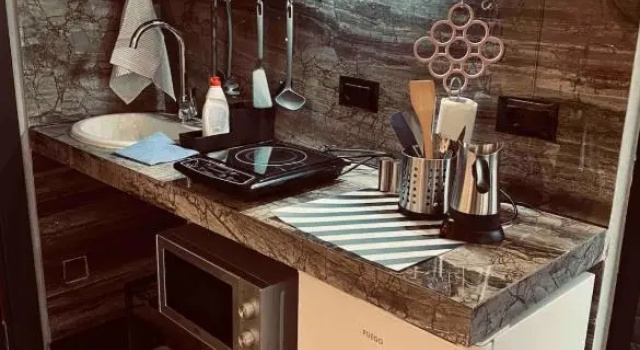 Deluxe Room 01