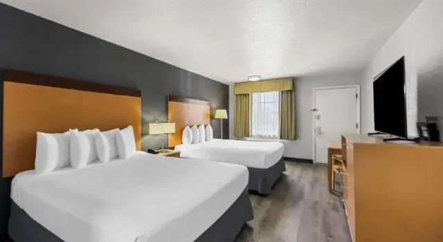 Четырёхместный номер Standard Best Western Horizon Inn
