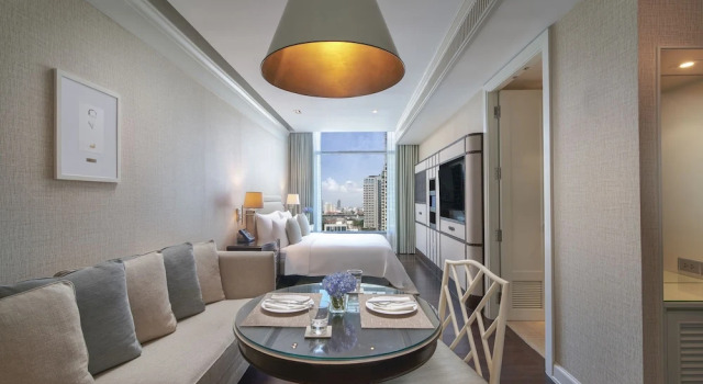 Двухместный полулюкс Отель Oriental Residence Bangkok
