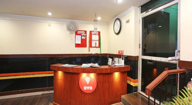 Oyo 7633 Jmc Inn, Prenota Hotel Calcutta 