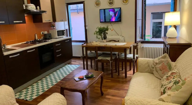 Grimaldi Apartments - Ai Carmini, Забронировать Апартаменты/квартира Дорсодуро Венеция, рядом с Palazzo Franchetti