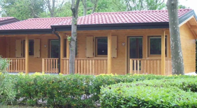 Бунгало Deluxe Villaggio Samoa