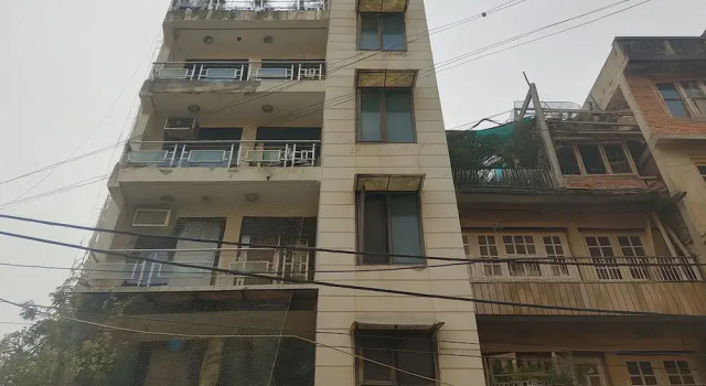 Metrolink Apartment & Suites-East Of Kailash, Забронировать Апартаменты/квартира Отели Нью-Дели с парковкой, Парковка