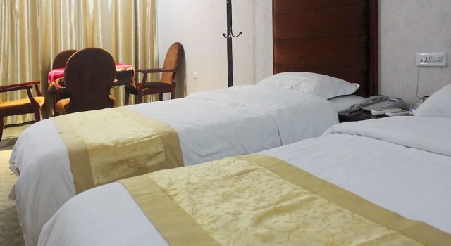 Shiyan Chuyuan International Hotel, Prenota Hotel Hotel a Hubei con parcheggio, Parcheggio