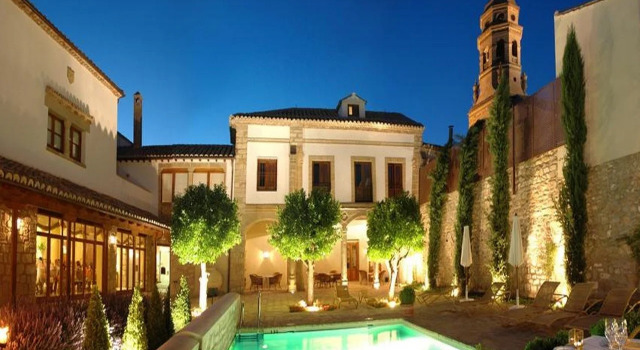 Hotel Puerta de la Luna
