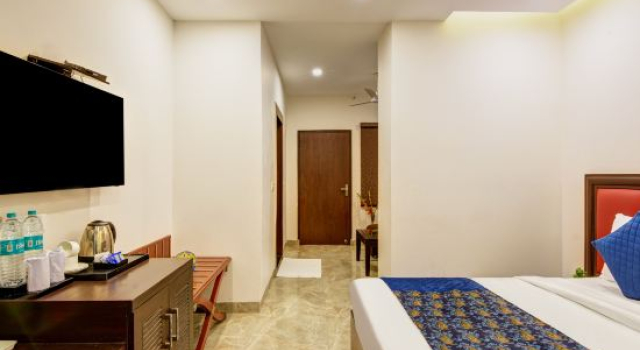 Люкс Airport La Sapphire Hotel & Restaurant