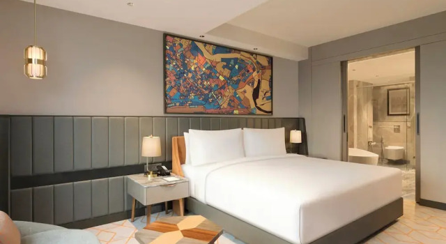 Люкс Crowne Plaza Lucknow by IHG