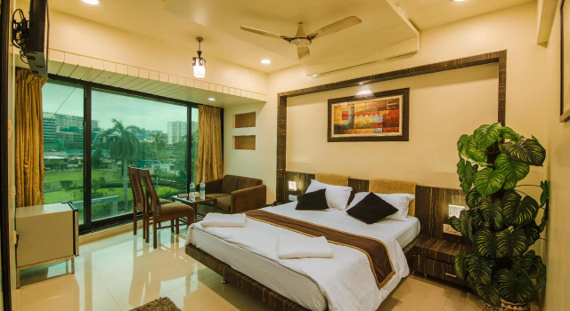 Люкс La Hotel Metro near BKC
