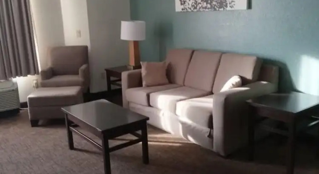 Люкс Sleep Inn & Suites Kingsport TriCities Airport