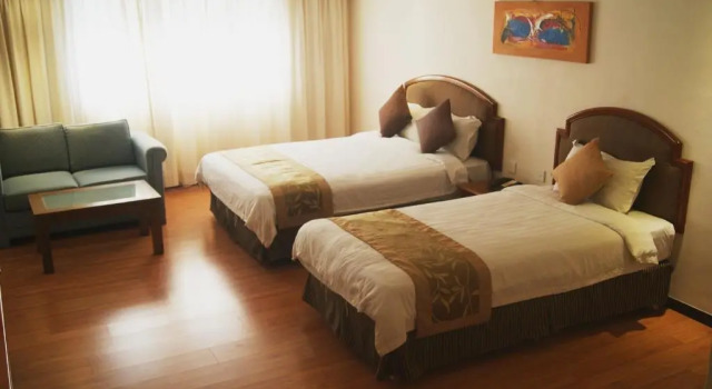 Трёхместный номер Deluxe Kemena Plaza Hotel
