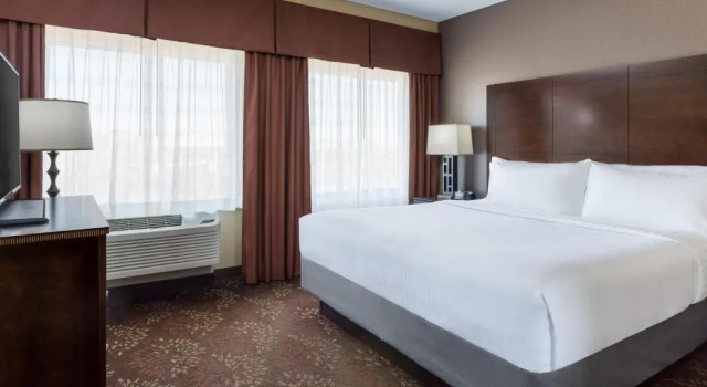 Люкс The Mecklen Hotel, Charlotte, a Tribute Portfolio Hotel