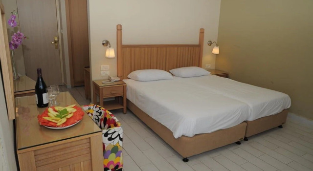 Двухместный номер Economy с балконом и с видом на океан Sea Park Hotel Netanya