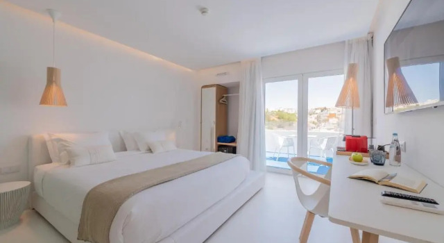 Двухместный номер Standard с видом на бассейн Hotel Indigo Albufeira by IHG
