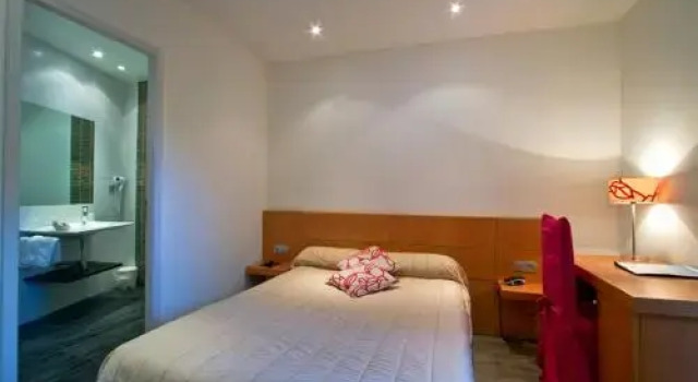 Logis Hotel Restaurant Le Bellevue, Prenota Hotel Prats-de-Mollo-la-Preste 