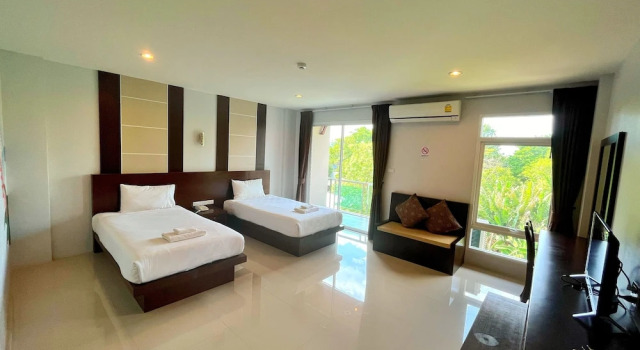 Двухместный номер Superior с балконом Peak Boutique City Hotel Krabi