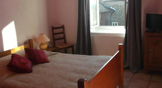 La Ferriere, จอง โรงแรม Saint-Médard-en-Forez Monts et Coteaux du Lyonnais